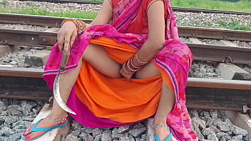 Desi Village Bhabhi Gets Wild With Her Lover Boy In The Open Field