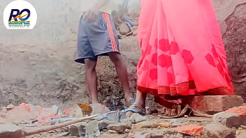 Bhabhi Ko Hathori Se Chudvane Ke Baad Bhi Chain Na Aaye To Devar Ne Gand Faad Ke Choda