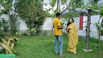 Desi Bhabhi’s Wild Ride With A Stranger – Fill Her Up Deep!