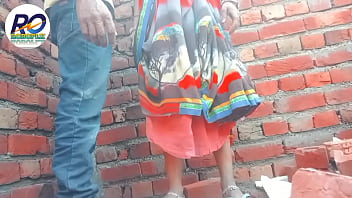 Desi Gaon Ki Aunty Ne Ungli Karte Hue Pakre Jaane Par Chudai Karwai, Saree Utarte Hue Ghori Ki Tarah Chikhte Hue Hindi Me Asli Awaz