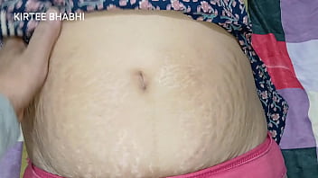 बेटे ने गर्म स्पर्श से माँ को भड़काया और फिर मैंने उसके साथ जंगली चुदाई की