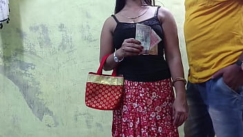 गांव से आई नादान लड़की को नौकर ने जमकर चोदा