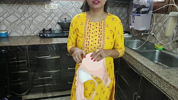 Desi Bhabhi Kitchen Mein Bartan Dho Rahi Thi Jab Saala Aake Bola Bhabhi Aapka Chut Chahiye, De Dogi?