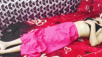 Desi Bhabhi’s Wild Solo Fucking Session – Hot Indian Homemade Porn