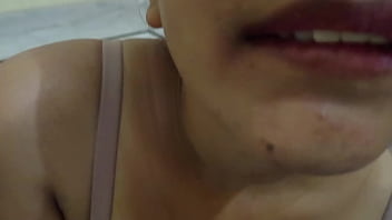 Desi Bhabhi Dipali’s Fingering Video Goes Viral In Hindi