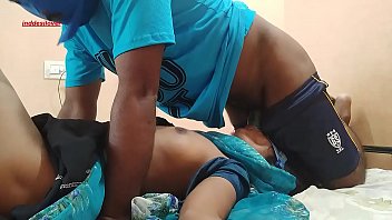 दिवाली की सफाई के बहाने स्टोर रूम में भाभी को चोदने का मजा