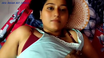 गर्म देसी भाभी की रसीली चूत का मजेदार चुदाई का अनुभव हिंदी में
