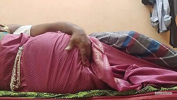गर्म जवानी की चुदाई में दोस्त ने फोड़ी उसकी चूत