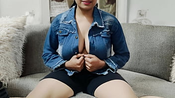 Sizzling Desi Bhabhi’s Debut Pussy Pounding Goes Viral