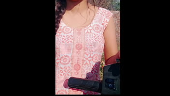 Gali Ke Kinare Se Ek Besharm Desi Lund Ki Bhookhi Aurat Ko Pakad Ke Zor Zor Se Choda