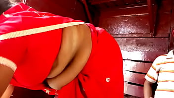 Village Bhabhi’s Side Boobs Teasing In The Fields