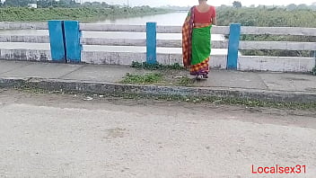 Sultry Bengali Babe In Green Saree Gets Ravished In Village Fuck Fest
