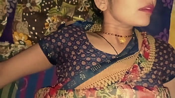 Desi Malik Ne Apni Nokrani Ko Zor Se Choda