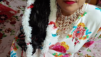 भाभी की चुदाई का मजा ले रहा है सौतेला भाई