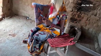 Desi Babe Bhoji Gets Her Saree Ripped Off And Pounded Hard On The Bed In This Raw Indian Sex Clip With Filthy Hindi Moans