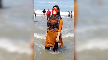 Bacchon Ki Maa Ne Dusre Mard Ke Saath Apni Choot Ka Maza Kaise Liya