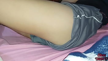 Mi Hermanastra Desea Que Juegue Con Su Coño Apretado