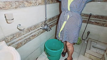 Exposed Indian Bbw Muslim Wife Caught Naked In Bath – Big Ass, Huge Tits, And Wet Pussy On Camera