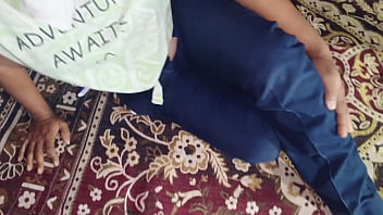 Desi Bhabhi Ka Garam Pani Se Devar Ko Nehla Diya Zor Zor Se Chodte Hue
