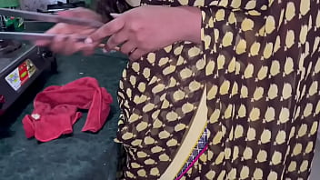 Bhabhi Ko Kitchen Se Bula Kar Chut Ki Pyas Bujha Diya