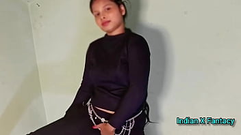 गोद में उठा कर कॉलेज की गर्म गर्लफ्रेंड को जोरदार चोदा