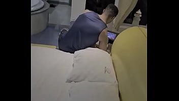 Novinho Delicioso Com Um Pauzão Enorme Para Uma Foda Selvagem