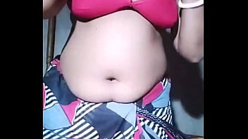 Sultry Bhabhi Reveals Her Milky Mounds