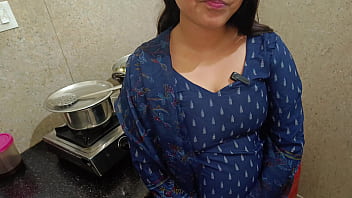 नई नौकरानी की पहली बार गांड मारने और मुंह में लंड लेने की दर्दनाक कहानी, साफ हिंदी ऑडियो में