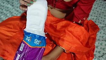 Mausi Ne Bhatije Ki Moti Lulli Se Apni Chut Ki Aag Bujhaye